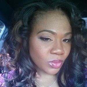 Meet your Posher, Ebony